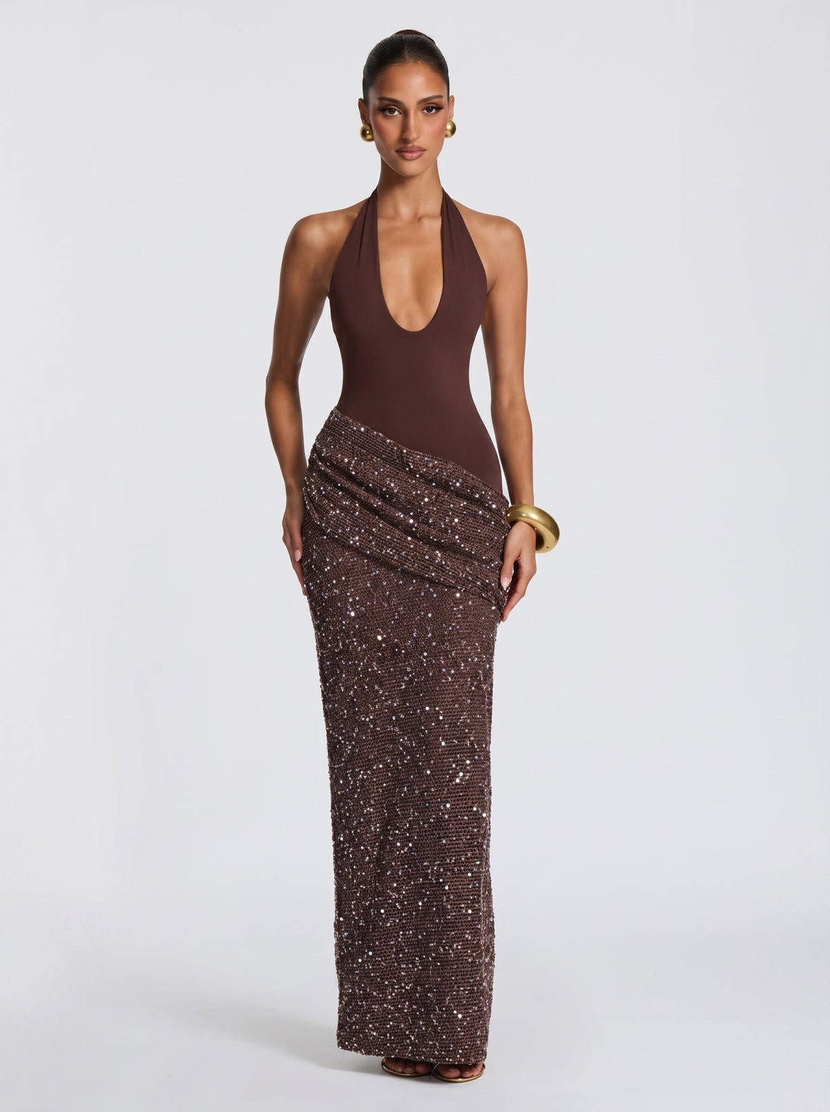 Falda elegante en conjunto